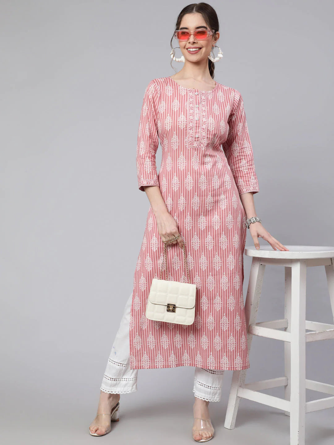 Pink Printed Straight Kurta With Three Quarter Sleeves